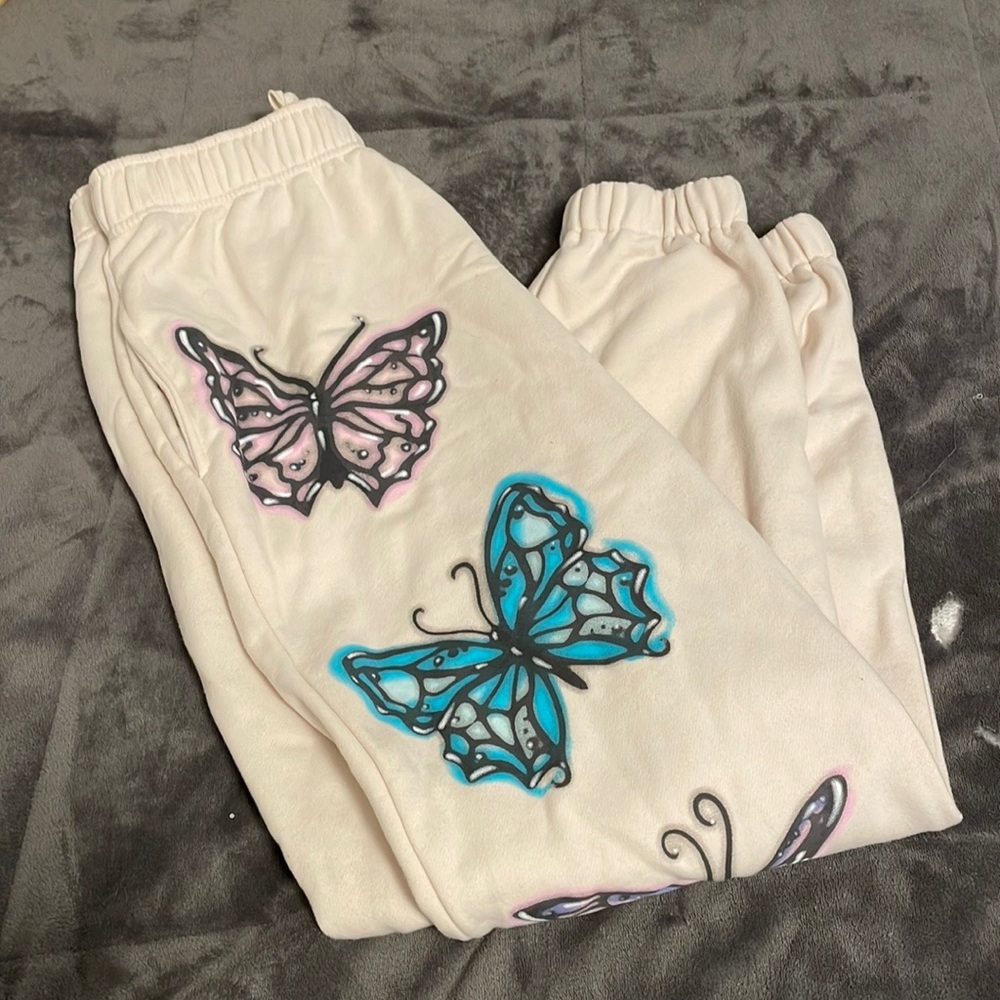 Adorable Butterfly sweatpants! Size L
